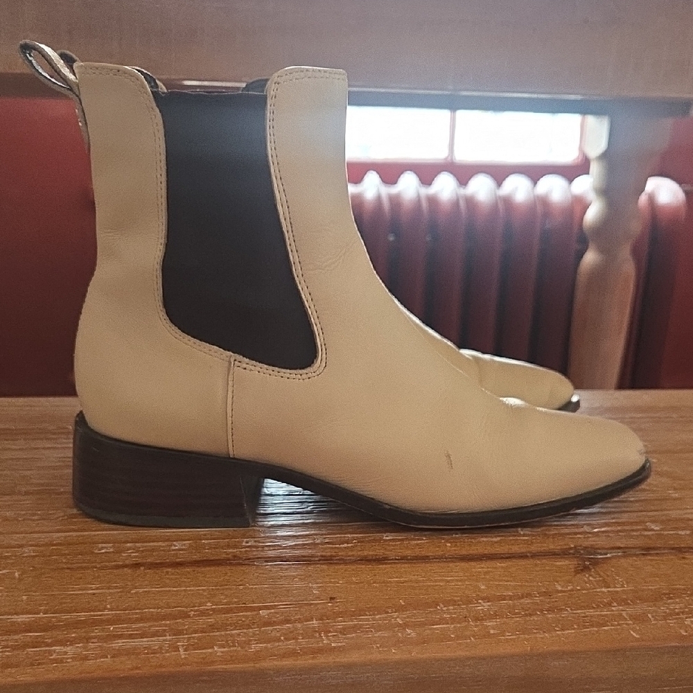 Sam Edelman Cream Ankle Boots 8.5